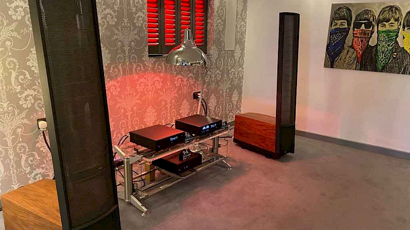 T+A event setup in series 200 and martin logan speakers